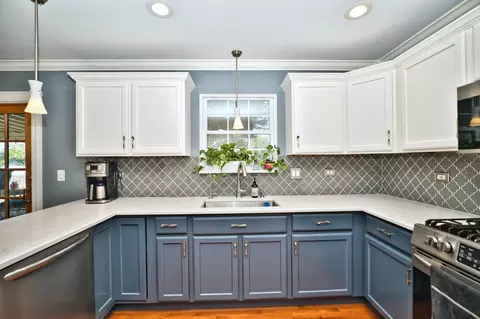 Kitchen - 1703 Manor Oaks Dr, Plainfield, IL 60586 photo 4 of 6