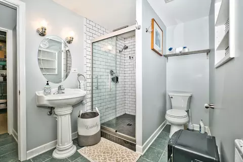 Bath - 1703 Manor Oaks Dr, Plainfield, IL 60586 photo 8 of 9