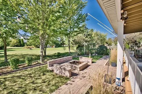 Exterior - 1703 Manor Oaks Dr, Plainfield, IL 60586 photo 4 of 16