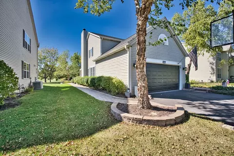 Exterior - 1703 Manor Oaks Dr, Plainfield, IL 60586 photo 13 of 16