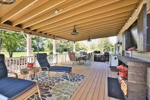 Exterior - 1703 Manor Oaks Dr, Plainfield, IL 60586 photo 8 of 16
