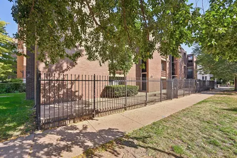 423 South Blvd #2C, Evanston, IL 60202