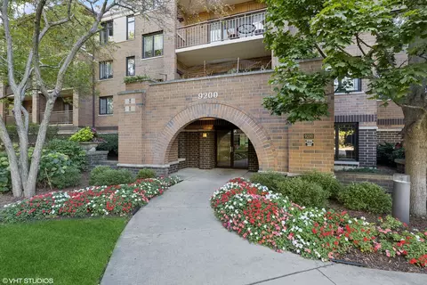 9200 E Prairie Rd #409, Evanston, IL 60203