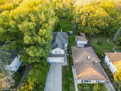 View/Area - 5516 W Hawthorne Ave, Berkeley, IL 60163 photo 3 of 11