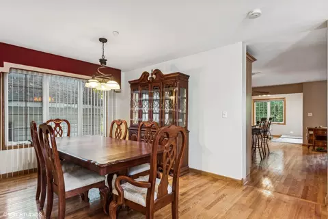 Dining - 5516 W Hawthorne Ave, Berkeley, IL 60163 photo 2 of 3