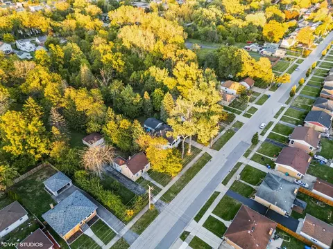 View/Area - 5516 W Hawthorne Ave, Berkeley, IL 60163 photo 10 of 11