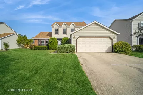 1090 John Dr, Hoffman Estates, IL 60169