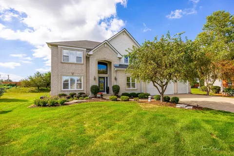 5636 Bergamot Ct, Naperville, IL 60564