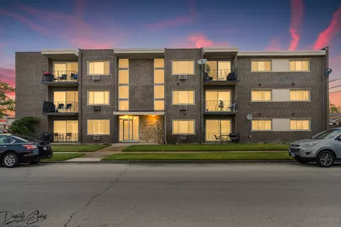 3158 W 88th St #204, Evergreen Park, IL 60805