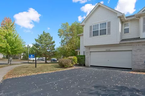 2242 Sunrise Cir #2242, Aurora, IL 60503