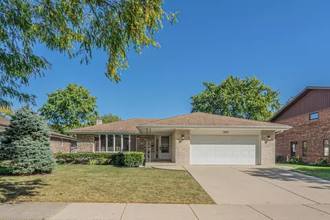 1223 S Highland Ave, Arlington Heights, IL 60005