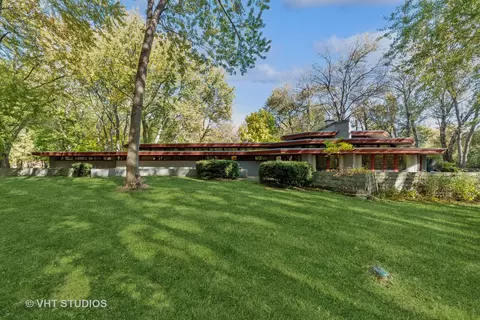 27534 W Cuba Rd, Barrington, IL 60010