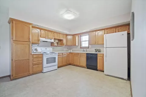 Kitchen - 41 Holder Way, Bloomington, IL 61704 photo 1 of 1