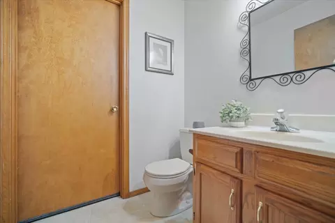 Bath - 41 Holder Way, Bloomington, IL 61704 photo 3 of 3