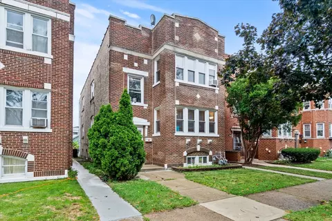 1845 Gunderson Ave, Berwyn, IL 60402