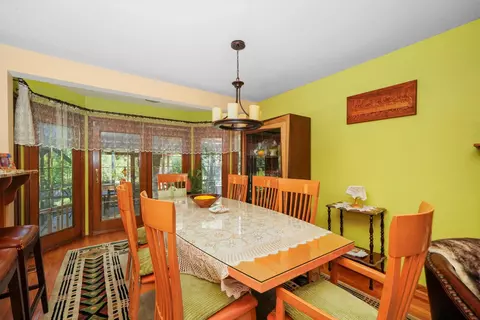 Dining - 579 Dawn Ct, Des Plaines, IL 60016 photo 2 of 3