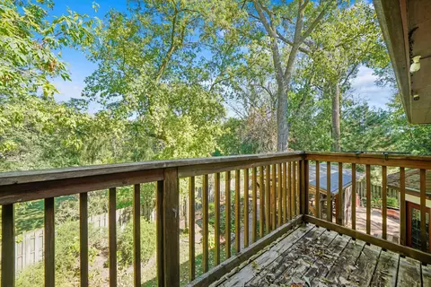 Exterior - 579 Dawn Ct, Des Plaines, IL 60016 photo 3 of 5