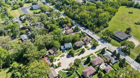View/Area - 579 Dawn Ct, Des Plaines, IL 60016 photo 5 of 5