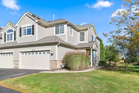 2240 Gallant Fox Cir, Montgomery, IL 60538