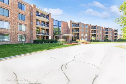 1505 E Central Rd #105A, Arlington Heights, IL 60005