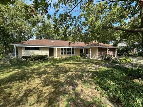 1518 Herbert St, Downers Grove, IL 60515
