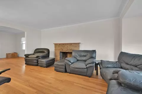 8059 S Artesian Ave, Chicago, IL 60652 photo 4