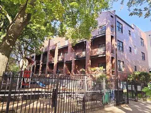 1220 W Carmen Ave #3, Chicago, IL 60640