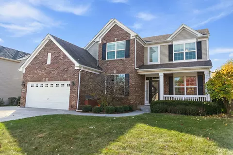 142 Charleston Ln, Gilberts, IL 60136