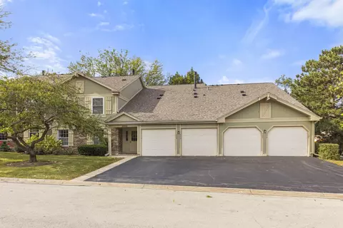 246 Thornapple Ct #1-10-2, Buffalo Grove, IL 60089