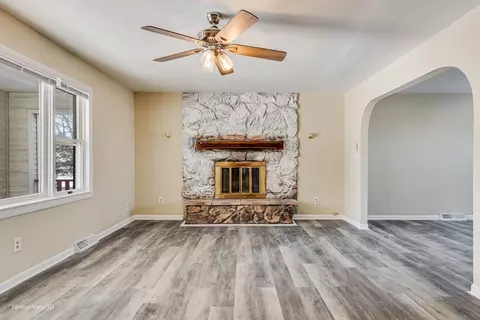 2842 E Delite Inn Rd, Beecher, IL 60401 photo 2