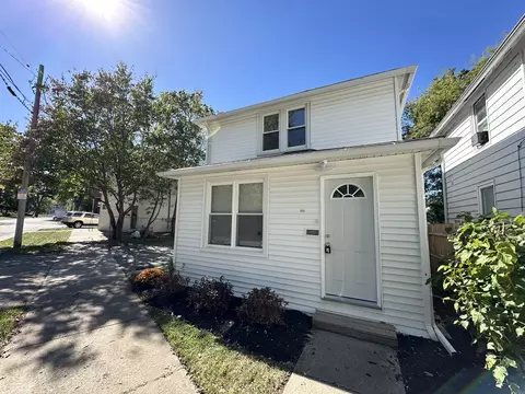 556 Caroline Pl, Waukegan, IL 60085