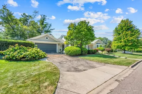 Exterior - 424 W Madison Ave, Wheaton, IL 60187 photo 2 of 10