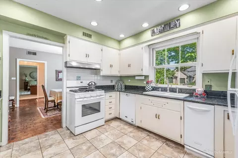 Kitchen - 424 W Madison Ave, Wheaton, IL 60187 photo 3 of 3