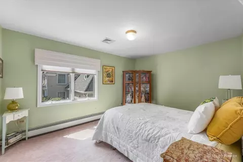 Bedroom - 424 W Madison Ave, Wheaton, IL 60187 photo 4 of 6