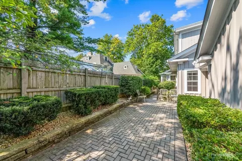 Exterior - 424 W Madison Ave, Wheaton, IL 60187 photo 7 of 10