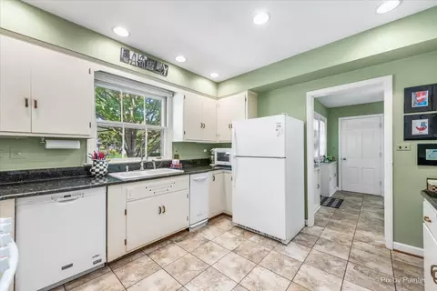 Kitchen - 424 W Madison Ave, Wheaton, IL 60187 photo 1 of 3