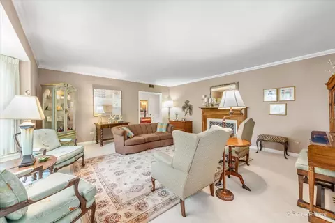 Living - 424 W Madison Ave, Wheaton, IL 60187 photo 2 of 3