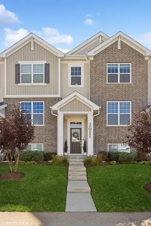 30 W095 Brayman Ct, Warrenville, IL 60563
