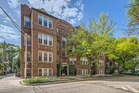 3715 W Byron St #3, Chicago, IL 60618