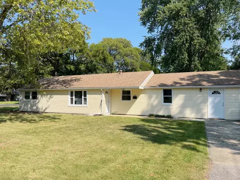 915 Hammond Ave, Aurora, IL 60506