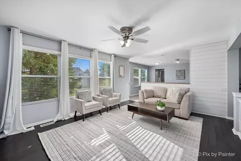 Living - 2347 Nantucket Ln, Elgin, IL 60123 photo 3 of 3