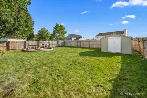 Exterior - 2347 Nantucket Ln, Elgin, IL 60123 photo 2 of 6