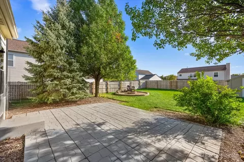 Exterior - 2347 Nantucket Ln, Elgin, IL 60123 photo 5 of 6