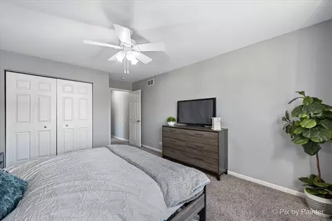 Bedroom - 2347 Nantucket Ln, Elgin, IL 60123 photo 4 of 6