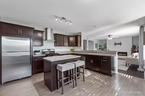 Kitchen - 2347 Nantucket Ln, Elgin, IL 60123 photo 1 of 3