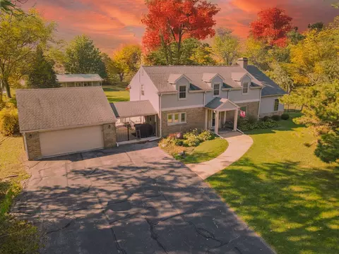 11922 47th Ave, Pleasant Prairie, WI 53158