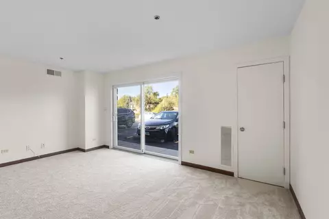 3265 Kirchoff Rd #127, Rolling Meadows, IL 60008 photo 4