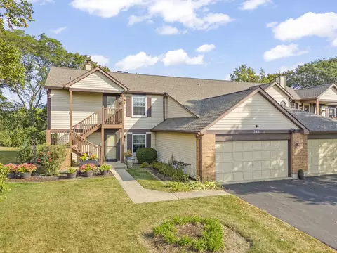 360 Sandhurst Cir #3, Glen Ellyn, IL 60137