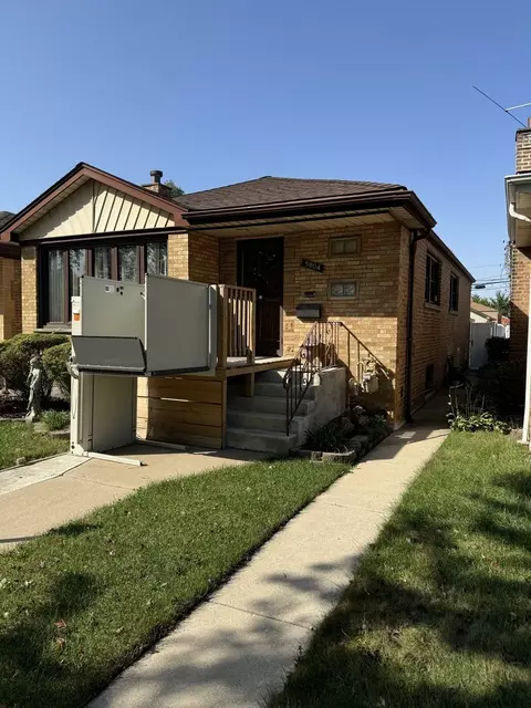 5804 S Natchez Ave, Chicago, IL 60638