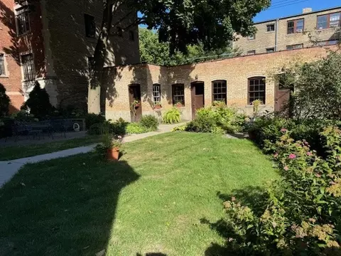 Exterior - 809 Forest Ave #1S, Evanston, IL 60202 photo 2 of 4